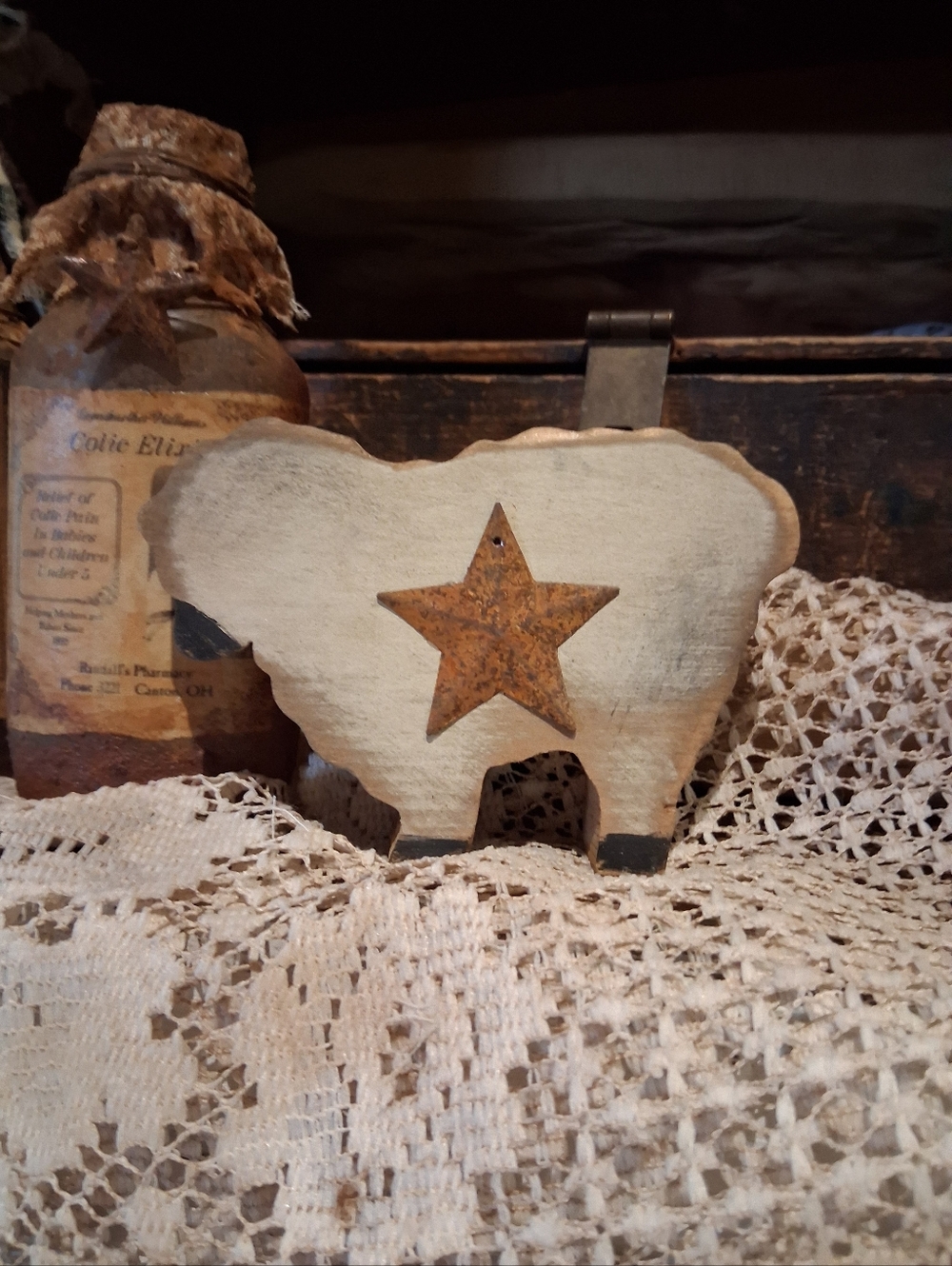 Prim Folk Art Sheep